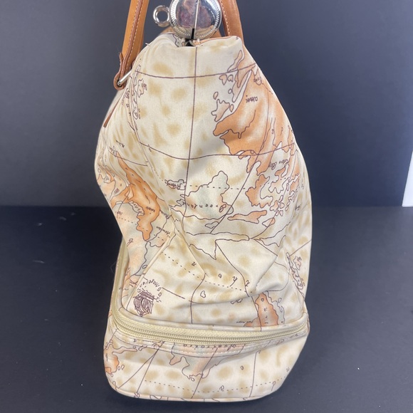 Freds Intl Wanderlust Map Bag With Leather Top Handles - Picture 7 of 16